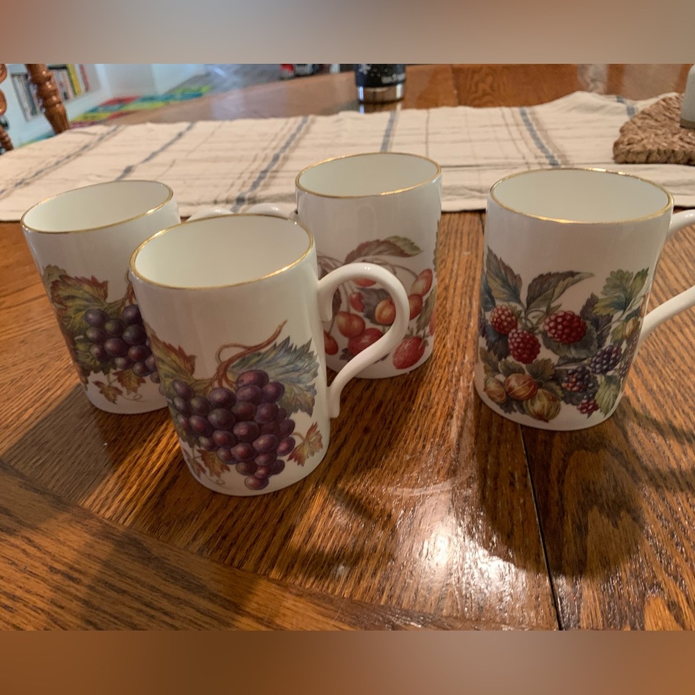Crown Trent Staffordshire England Fine Bone China cups